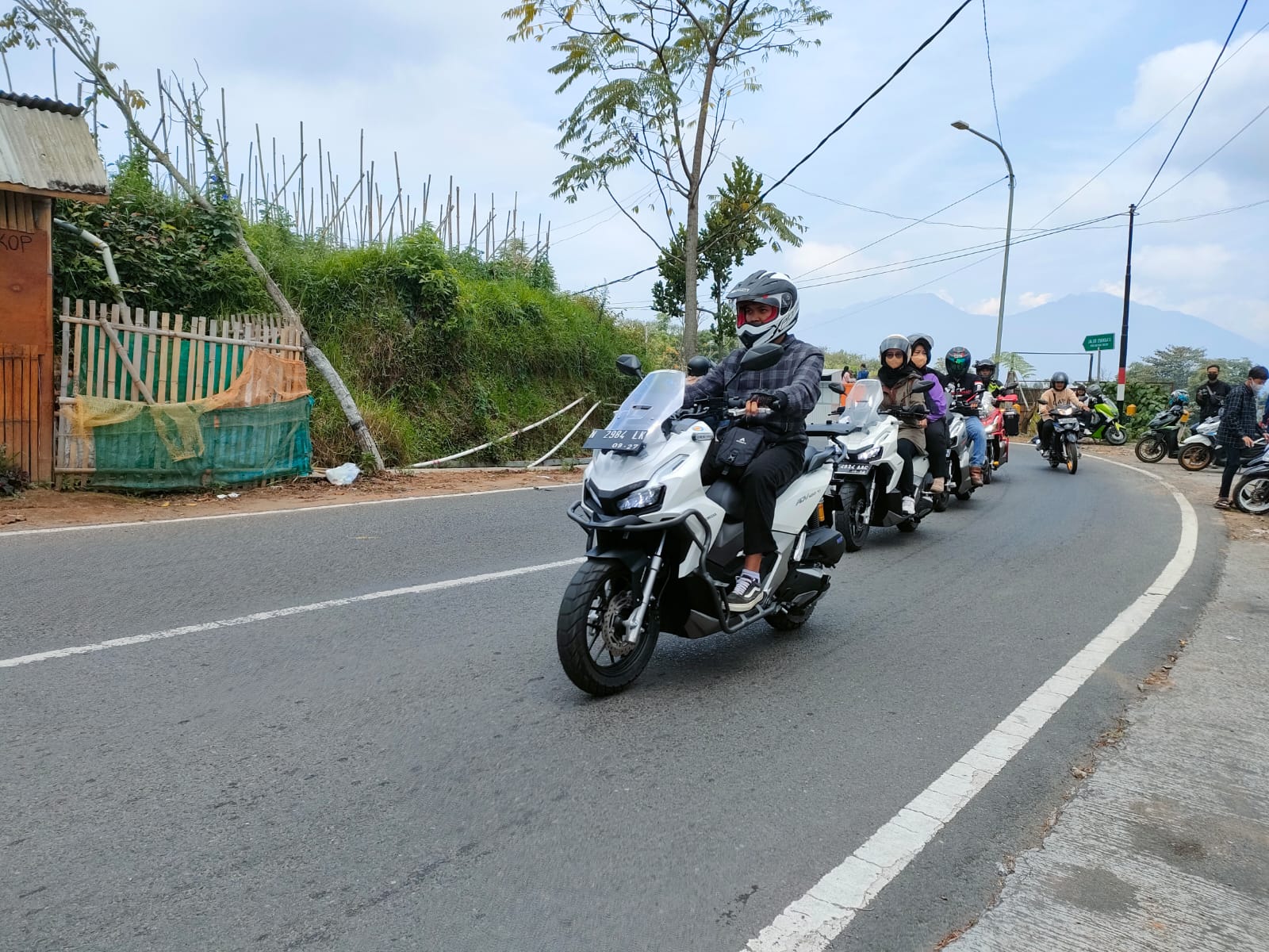 Konsumen Honda  Jelajah Wisata Bersama Honda ADV160