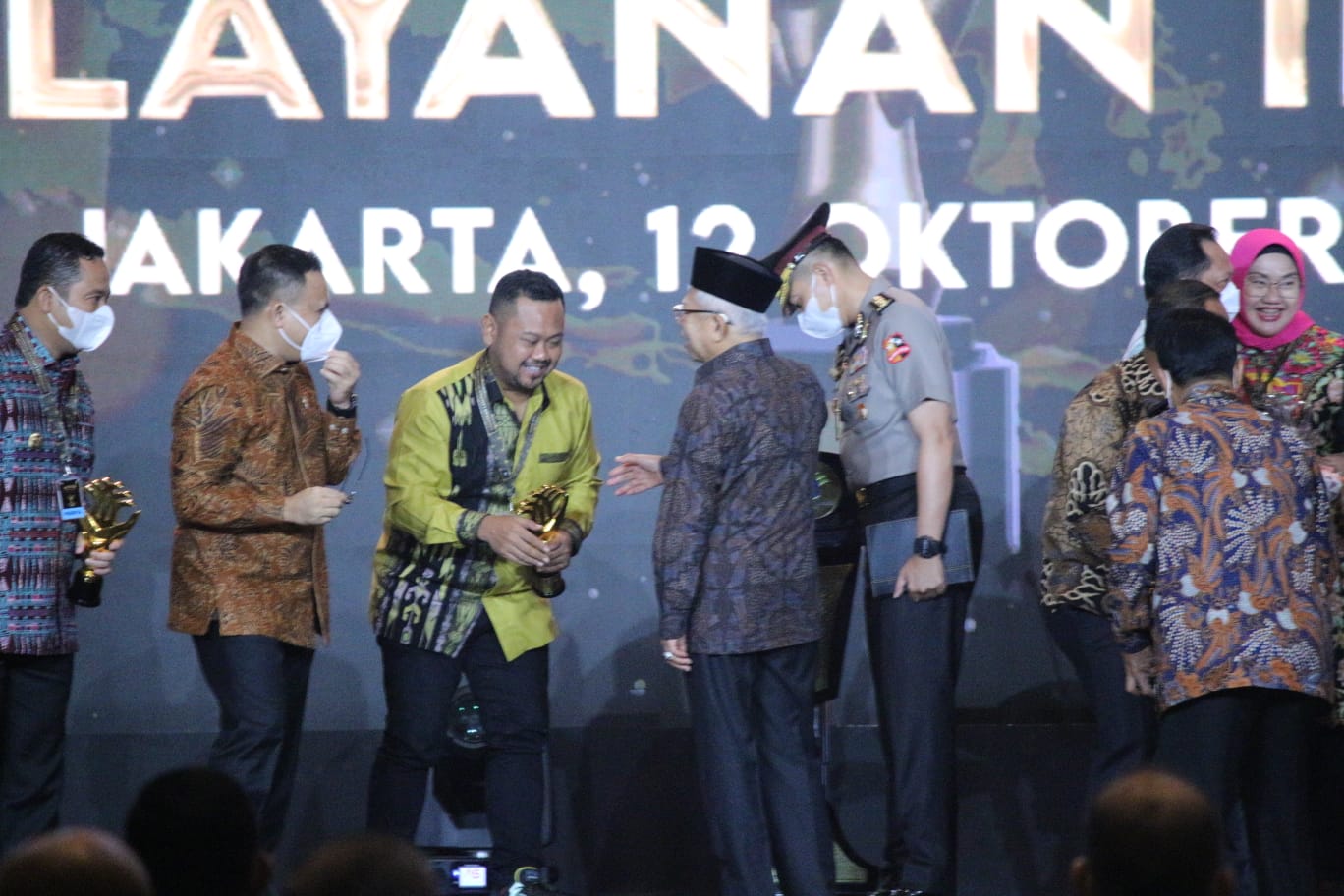 Kabupaten Gresik Raih Penghargaan Pelayanan Investasi Terbaik Nasional