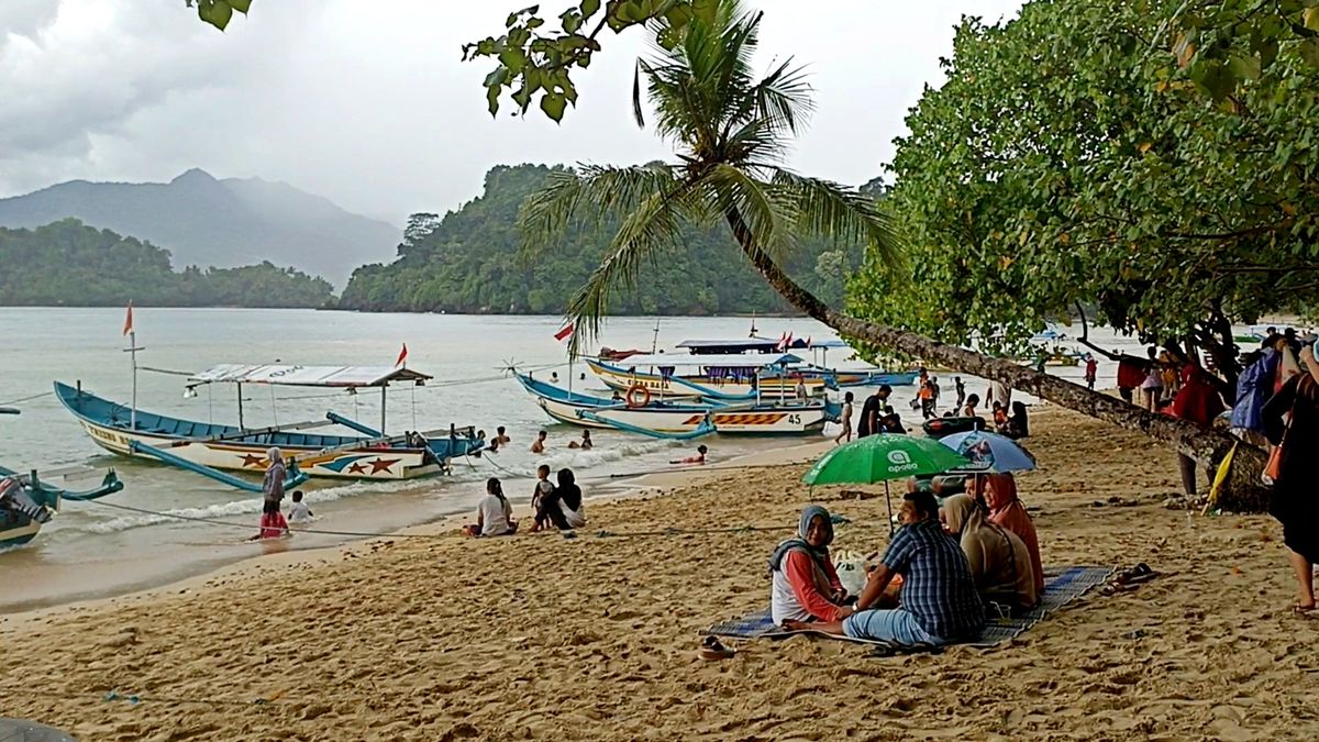 Sambut Libur lebaran, Pemkab Trenggalek Siagakan Penjaga Pantai