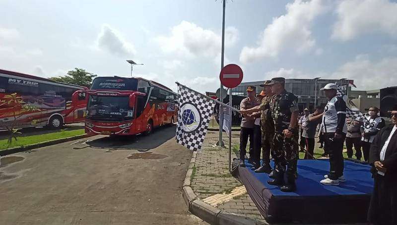 Wali Kota Madiun Lepas 14 Bus Pemudik Balik ke Jakarta dan Surabaya