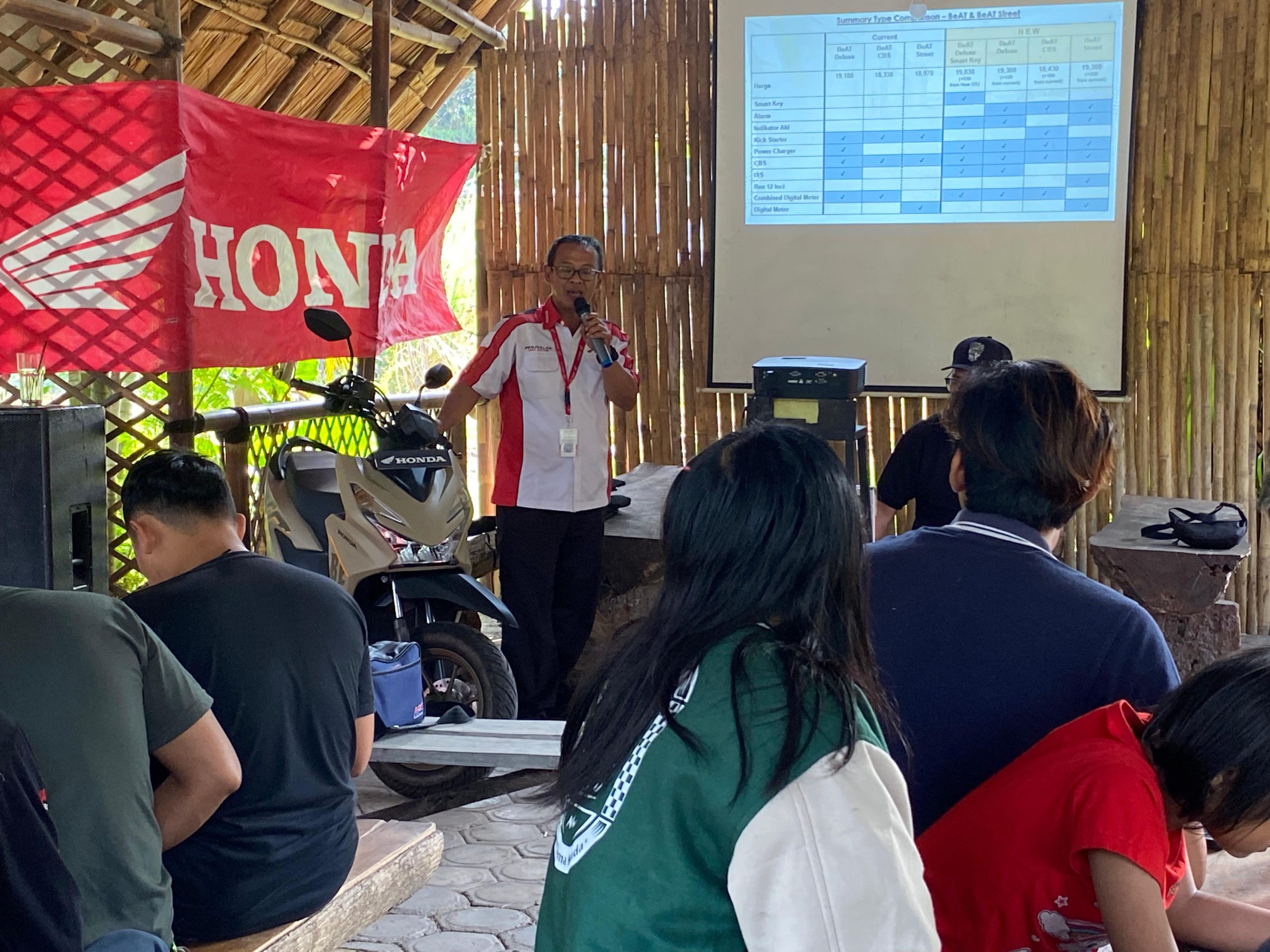Bikers Komunitas Honda Ikuti BeAT The Experience