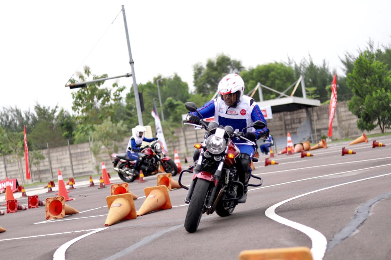 Instruktur Safety Riding MPM Honda Jatim Sabet Semua Kategori Kompetisi Instruktur Safety Riding