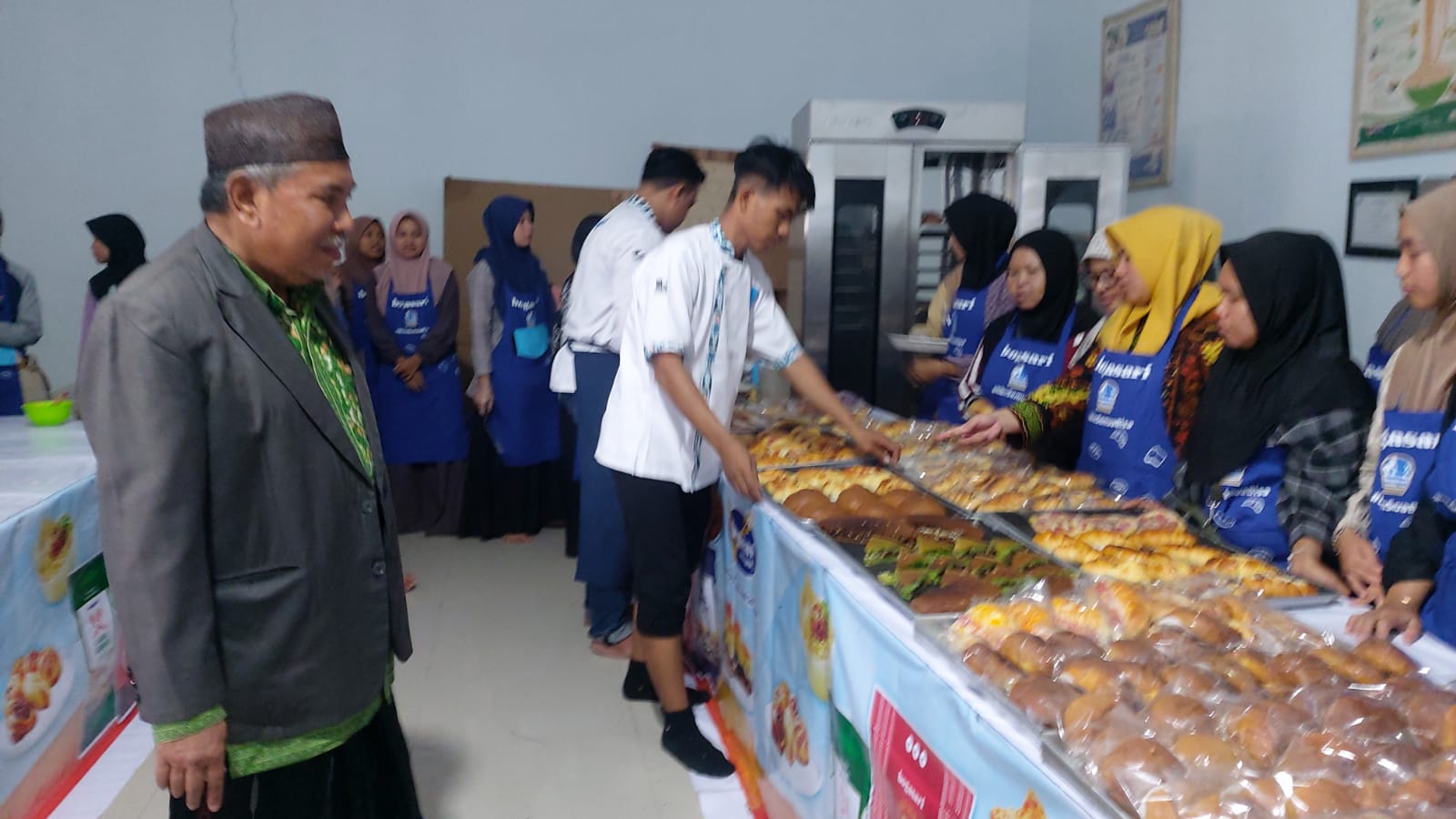 Bogasari Latih Pengurus 20 Pesantren di Jember Bikin Usaha Makanan