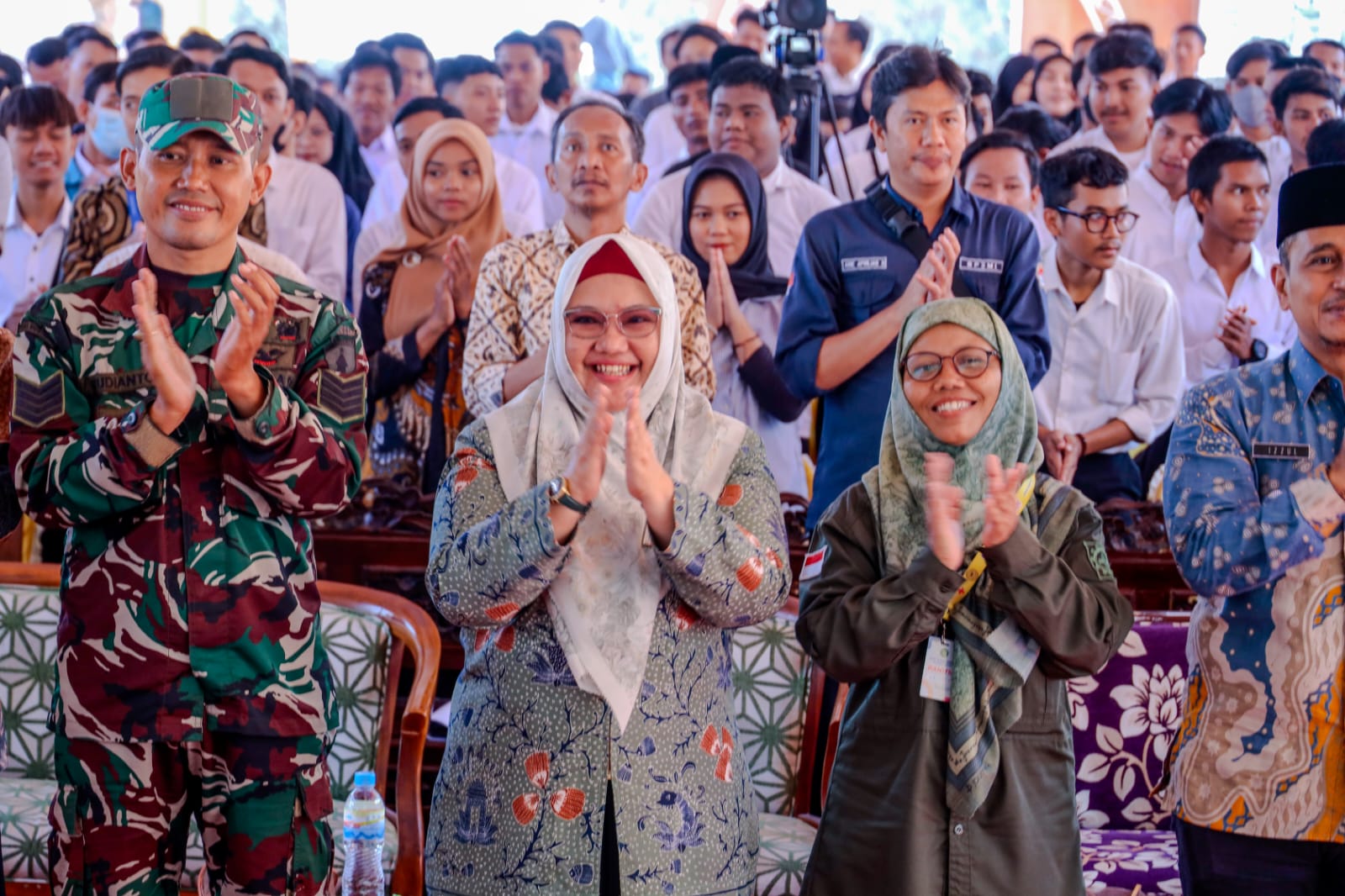 Wabup Gresik Buka Joba Fair SMK Assadah, Butuh 790 Naker