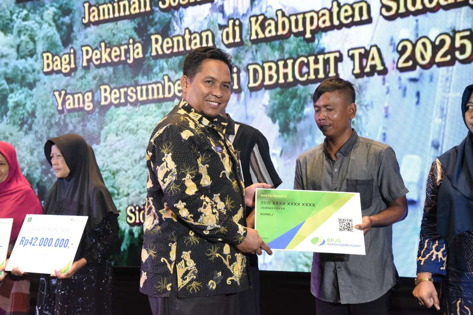 Pemkab Sidoarjo Cover Pekerja Rentan dengan BPJS Ketenagakerjaan